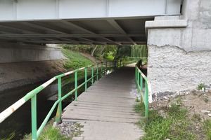  Przejście pod mostem kolejowym nad Kościańskim Kanałem Obry (okolice targowiska)  (photo)